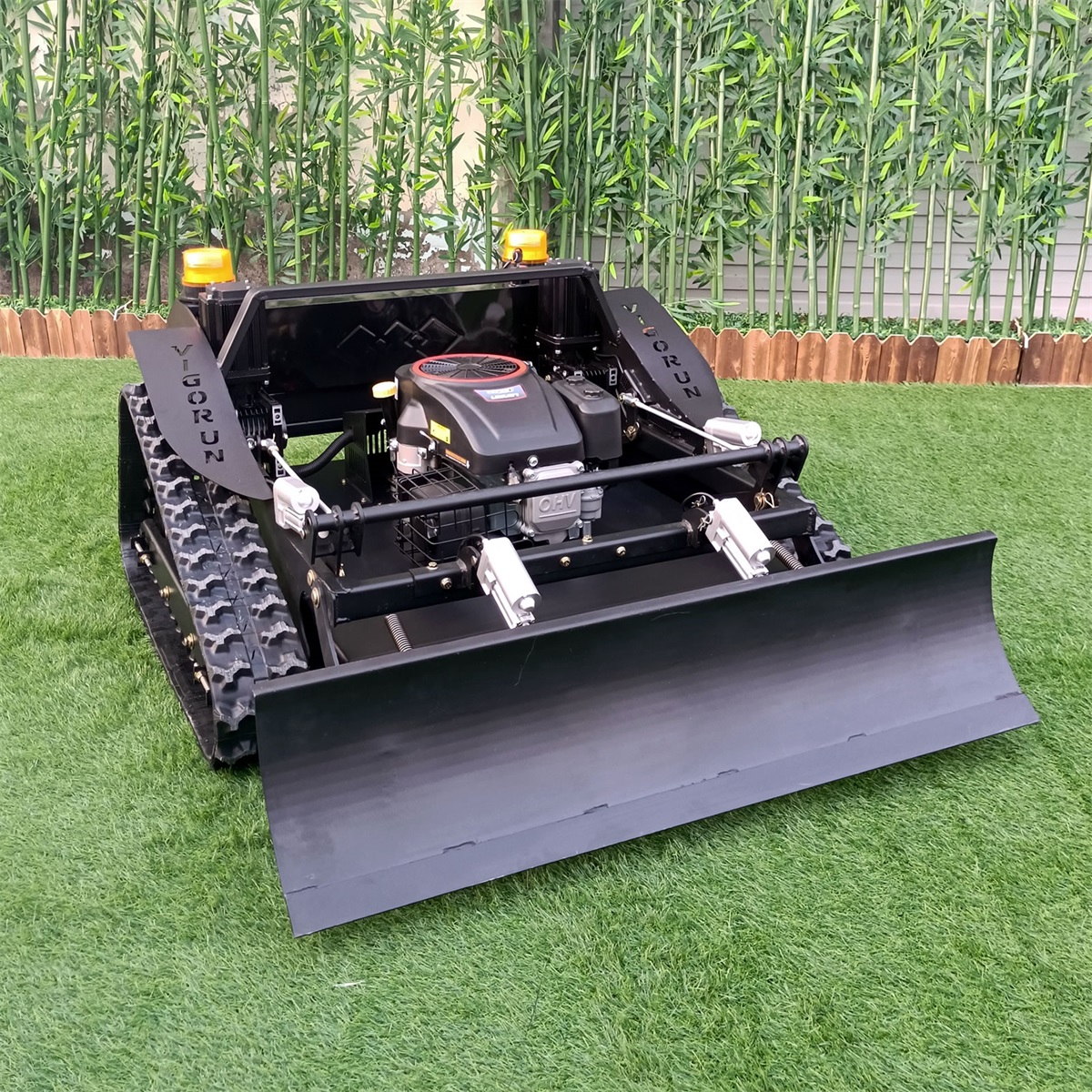 alt-824